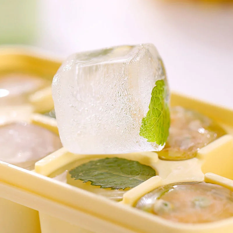 1-Piece 8-Cavity Silicone Ice Cube Tray with Lid